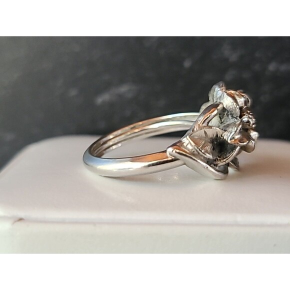 Avon Floral Silver Tone Metal Ring, Size 7 Costume Jewelry - Picture 6 of 10